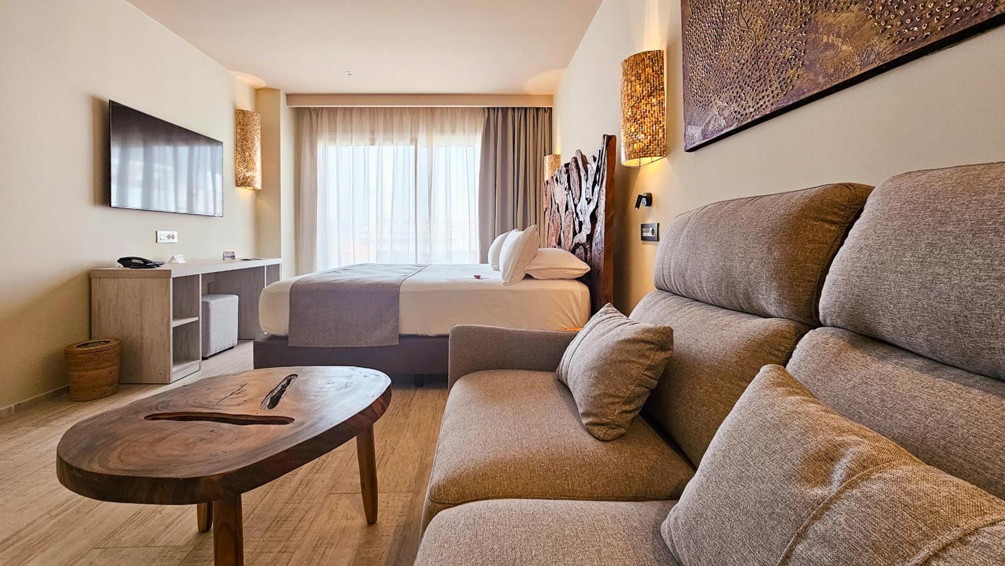 Event Tarifa By Qhotels - Adults Recommended ภายนอก รูปภาพ