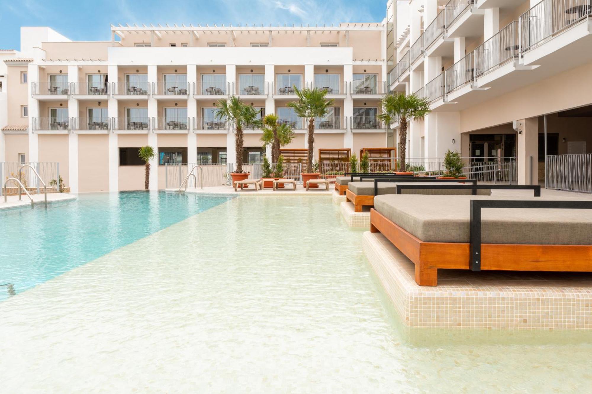 Event Tarifa By Qhotels - Adults Recommended ภายนอก รูปภาพ